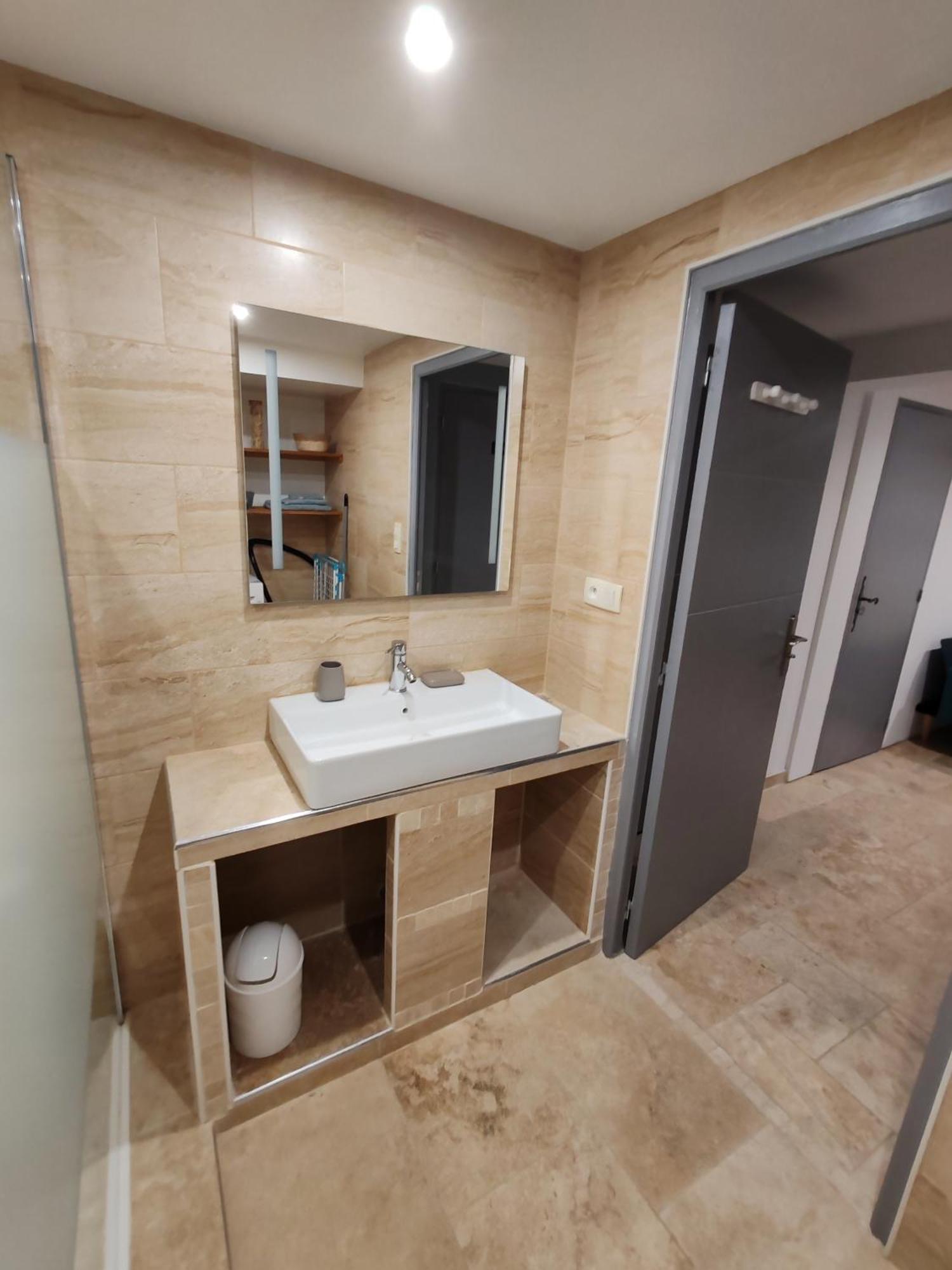 Appartement T3 Neuf Proche Centre Ville, Clim Et Parking Et Centrale Edf Valence  Экстерьер фото